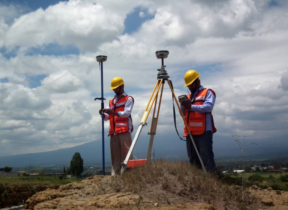 Tipos de levantamientos topográficos y su aplicación en la construcción y planificación urbana